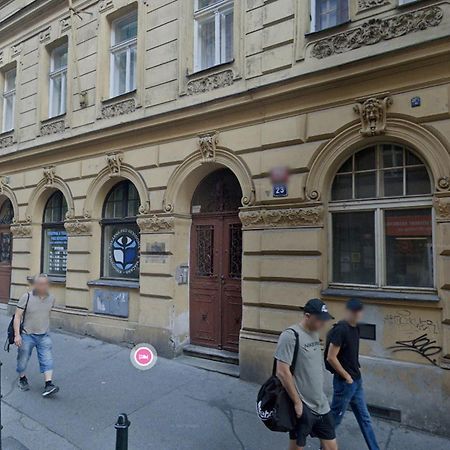 4 Bedrooms 130M2 Apartment At The Main City Square Praga Exterior foto