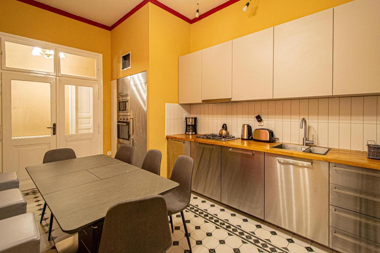 4 Bedrooms 130M2 Apartment At The Main City Square Praga Exterior foto